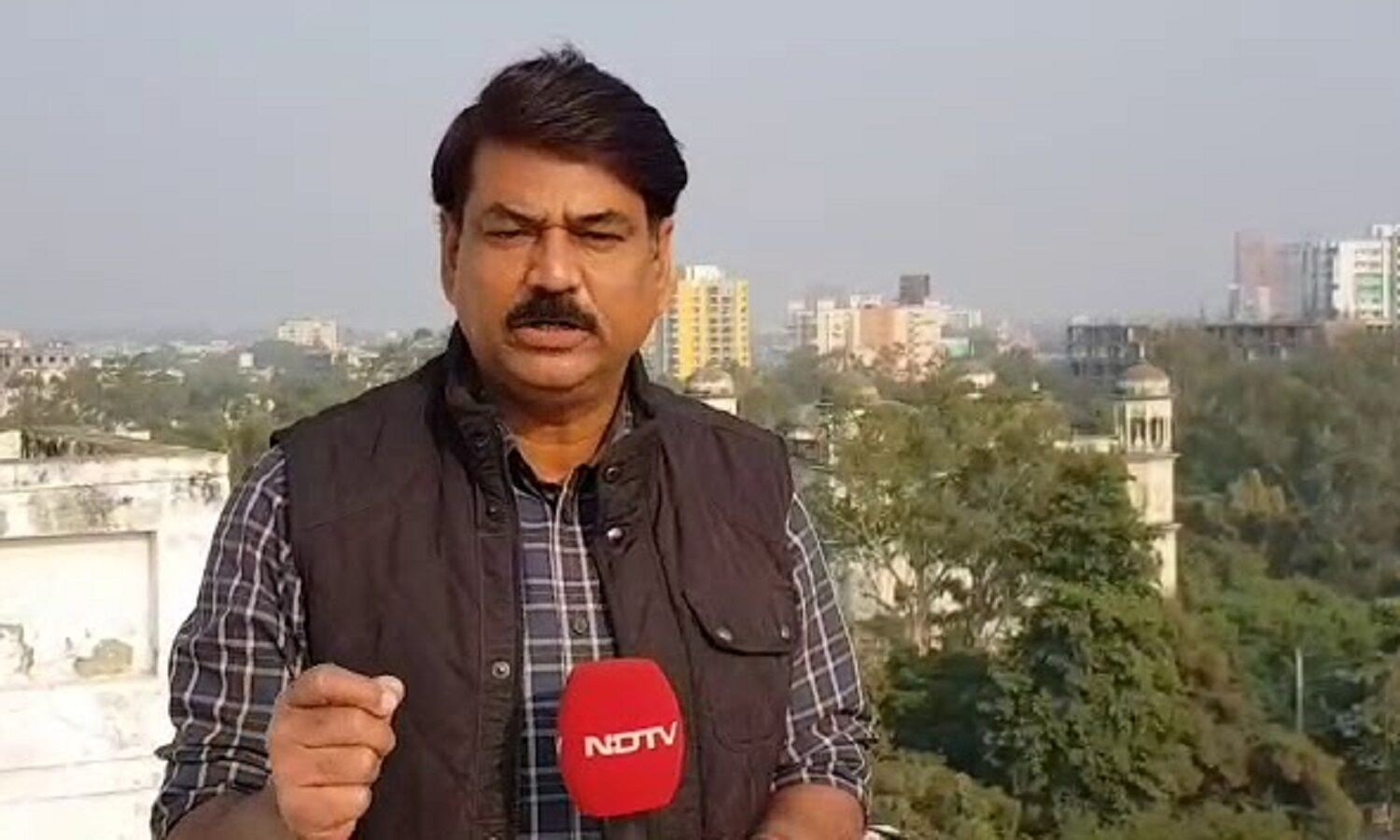 NDTV senior journalist Kamal Khan dies of heart attack