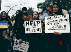 Ukraine-Russia war:Students reached Romania amidst excruciating cold