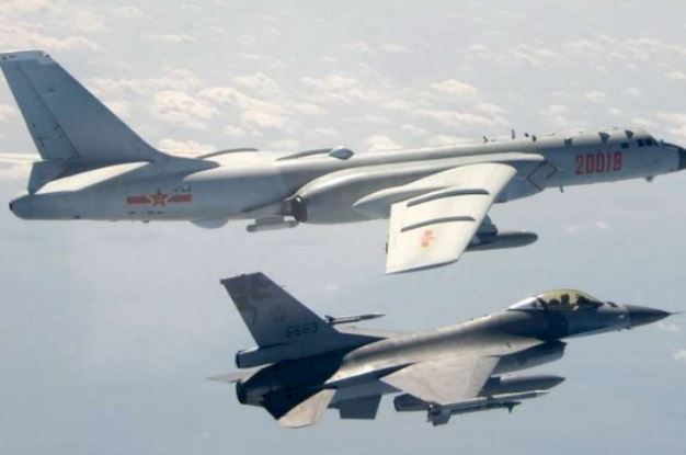 China Taiwan Tension : रुक नहीं रही ताइवानी क्षेत्र में चीनी लड़ाकू विमानों की घुसपैठ, ताइवान ने किया आगाह, विदेश मंत्री ने जताई अनहोनी की आशंका