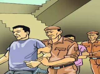 Maharashtra News : ये चोर सिर्फ स्कूलों में चोरी करता हैं.. धरा गया