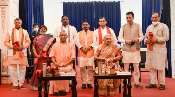 Yogi Adityanath Cabinet : योगी सरकार 2.0 में मंत्रियों की घटी औसत आयु, संदीप सिंह सबसे कम और डा. अरुण कुमार सक्सेना सबसे उम्रदराज