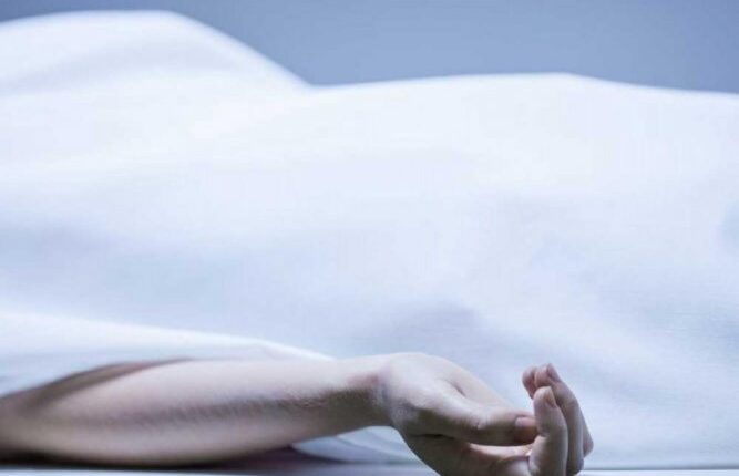 छत्तीसगढ़ के सरकारी अस्पताल में दिखी लापवाही , एक पिता को बेटी के शव को 10 किमी तक गोद में उठाया