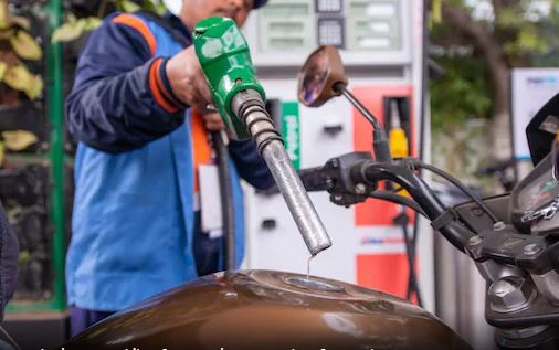 Petrol Diesel Price - दिन प्रतिदिन पेट्रोल डीजल के बढ़ते कीमत को देखते हुए लोगों के होश उड़े