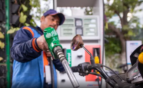 Petrol Diesel Price Today : चुनाव हुए खत्म , पेट्रोल कि किमते 25 रु तक बढने कि सभांवना