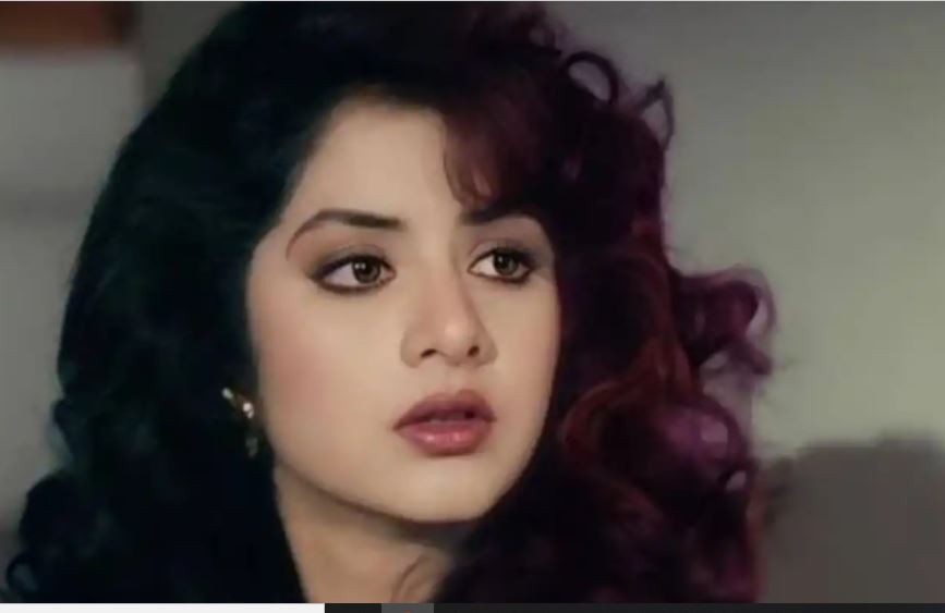 Today Is The Death Anniversary Of Superstar Divya Bharti Who Died In 1993 After Falling From