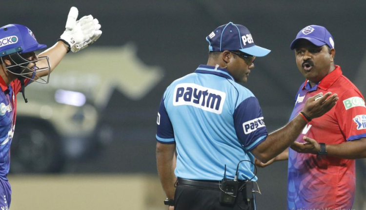 No ball controversy: ऋषभ पंत, शार्दुल ठाकुर पर जुर्माना; प्रवीण आमरे एक मैच के लिए निलंबित