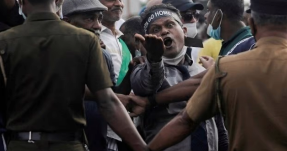 Sri Lanka's cabinet resigns: बिगड़ते आर्थिक संकट के बीच श्रीलंका के मंत्रिमंडल ने सामूहिक इस्तीफा दिया