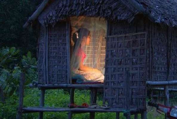 कंबोडिया, शारीरिक संबंध, सुहागरात, लव हट्स, क्रेउंग जनजाति, Cambodia, Sex, Honeymoon, Love Huts, Kreung Tribe