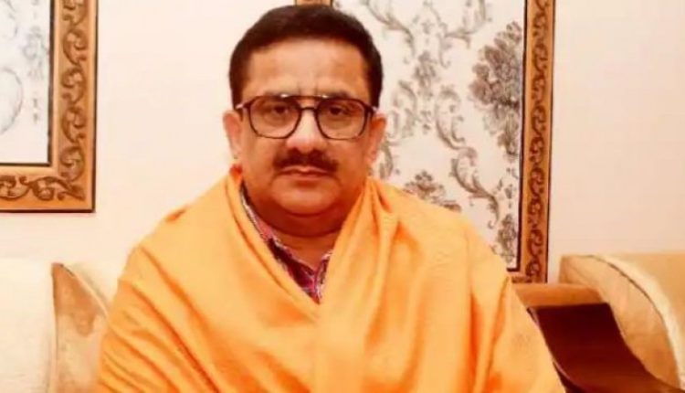 इस्लाम त्याग कर हिंदू बनें वसीम रिजवी अखाड़े को दान कर सकते हैं संपत्ति