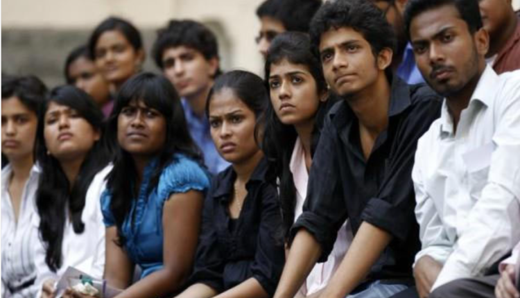 बेरोजगार युवा फाइल फोटो