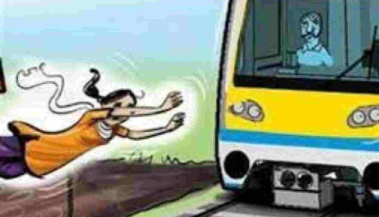 उत्तर प्रदेश, झांसी, प्रेमी युगल, प्रेमी युगल ने ट्रेन के आगे कूदकर दी जान, Uttar Pradesh, Jhansi, lover couple, lover couple committed suicide by jumping in front of the train