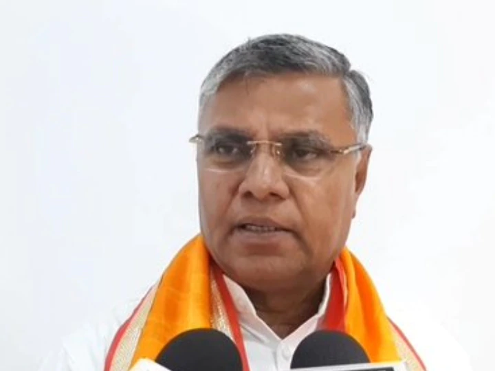 उत्तर प्रदेश, लखनऊ, धर्मवीर प्रजापति, होमगार्ड्स मंत्री, Uttar Pradesh, Lucknow, Dharamveer Prajapati, Home Guards Minister