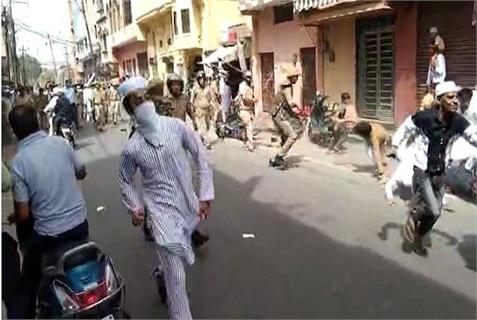 उत्तर प्रदेश, जुमे की नमाज, यूपी पुलिस, सहारनपुर में उपद्रव, U.P., Friday prayers, uproar in UP Police, Saharanpur