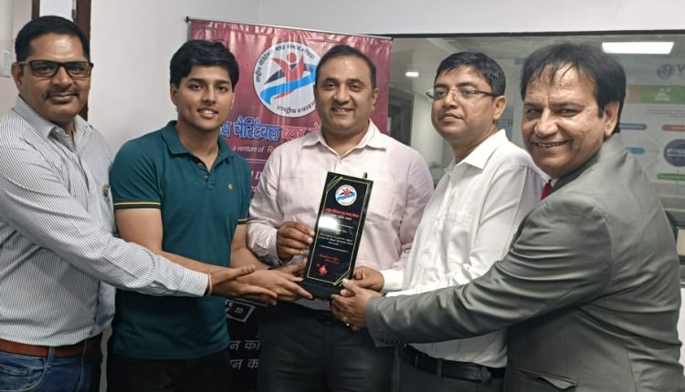 Rashtriya Charitable Blood Centre Noida के साथ मिलकर Vserv ने मनाया विश्व रक्दान दिवस