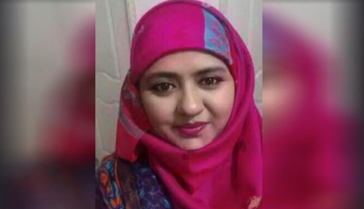 उत्तर प्रदेश, लखनऊ, मुनव्वर राणा, सुमैय्या राणा, लखनऊ पुलिस, हाउस अरेस्ट, Uttar Pradesh, Lucknow, Munavwar Rana, Sumaiya Rana, Lucknow Police, House Arrest