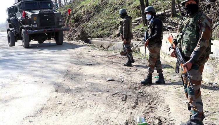 जम्मू एवं कश्मीर, कुलगाम मुठभेड़, हिजबुल का आतंकी, Jammu and Kashmir, Kulgam encounter, Hizbul terrorist,