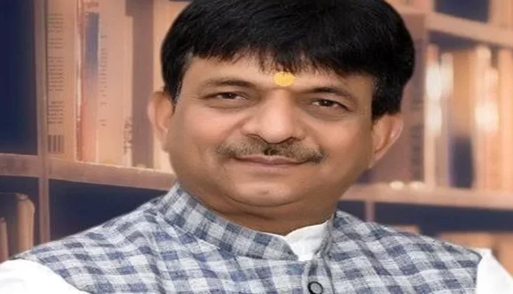 उत्तर प्रदेश, हाईस्कूल, इंटरमीडियट, मंत्री कपिल देव, Uttar Pradesh, High School, Intermediate, Minister Kapil Dev