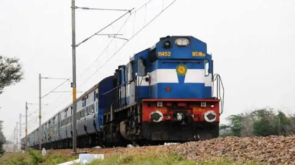 उत्तर प्रदेश, लखनऊ, 22539 मऊ-आनंद विहार सुपरफास्ट एक्सप्रेस, थर्ड एसी, Uttar Pradesh, Lucknow, 22539 Mau-Anand Vihar Superfast Express, 3rd AC