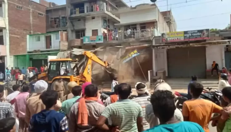 Bulldozer Action in UP, supreme court, Yogi Adityanath, yogi sarkar, यूपी में बुलडोजर एक्शन, योगी आदित्यनाथ, योगी सरकार, सुप्रीम कोर्ट