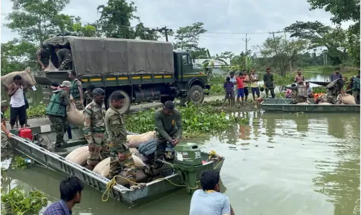 असम में बाढ़, असम में बाढ़ से मौत, असम में बाढ़ की ताजा रिपोर्ट, Floods in Assam, Deaths due to floods in Assam, Latest reports of floods in Assam