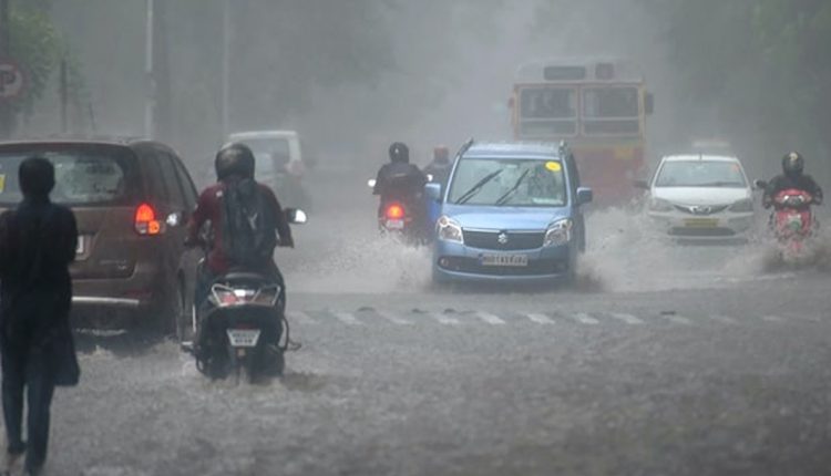 मुंबई, महाराष्ट्र, बारिश, तापमान, मूसलाधार बारिश, mumbai, maharashtra, rain, temperature, torrential rain