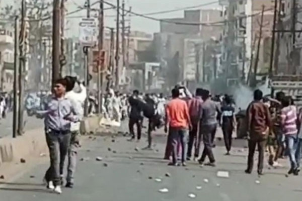 कानपुर हिंसा: एसआईटी का दावा, दंगों में लोगों को पत्थर और पेट्रोल बम फेंकने के दिए गए पैसे