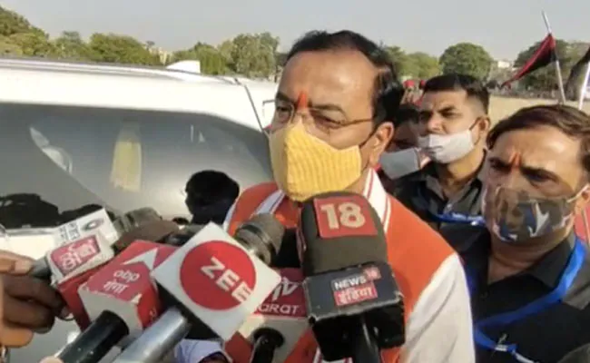 उत्तर प्रदेश, कौशाम्बी, डिप्टी सीएम केशव प्रसाद मौर्य, ई रिक्शा, Uttar Pradesh, Kaushambi, Deputy CM Keshav Prasad Maurya, E Rickshaw