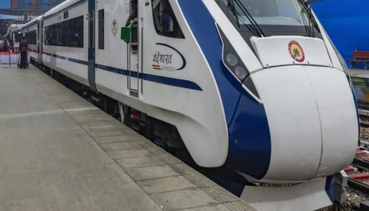 देश की पहली सेमी हाई स्पीड वंदे भारत ट्रेन