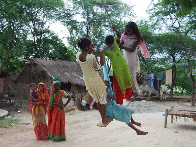 उत्तर प्रदेश, बुंदेलखंड, झूला मोर सावन