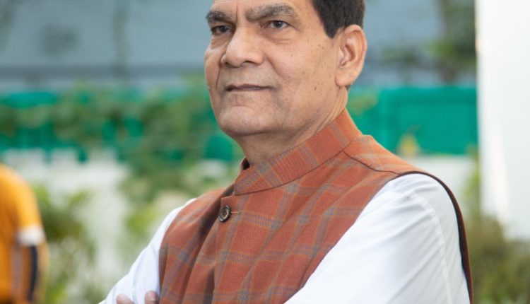 उत्तर प्रदेश, किसान, कृषि भूमि की सिंचाई, नगर विकास मंत्री