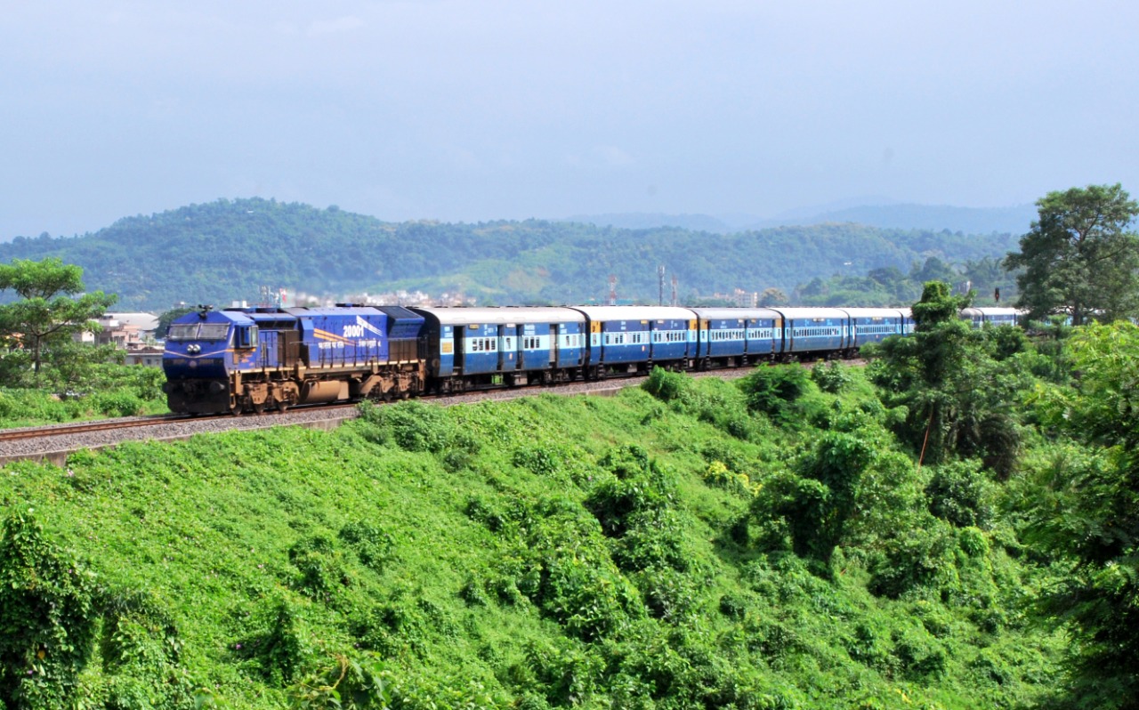 उत्तर प्रदेश, लखनऊ, न्यू जलपाईगुड़ी-जम्मूतवी स्पेशल ट्रेन, भारतीय रेल, Uttar Pradesh, Lucknow, New Jalpaiguri-Jammutvi Special Train, Indian Railways