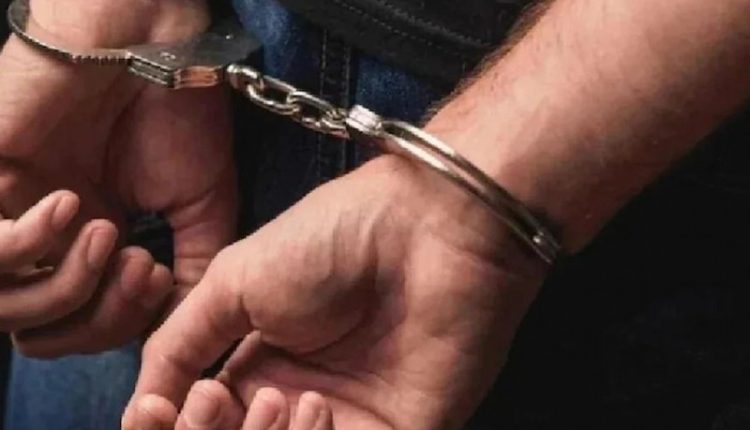 अमेरिका, फेसबुक, लूट,