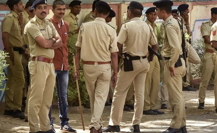उत्तर प्रदेश, बरेली, इश्क, पुलिस