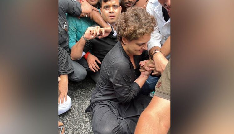 कांग्रेस, महंगाई, प्रियंका गांधी,