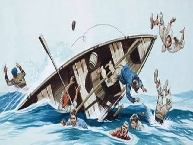 पटना में गंगा नदी में नाव पलटी