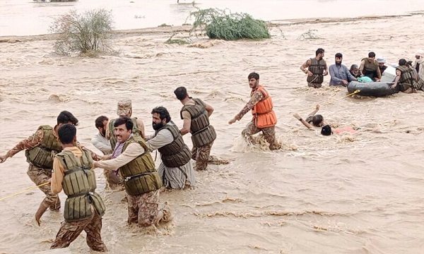 पाकिस्तान में बाढ़ ने मचाई तबाही, 1600 से ज्यादा की मौत, भुखमरी और महंगाई की भी पड़ रही मार