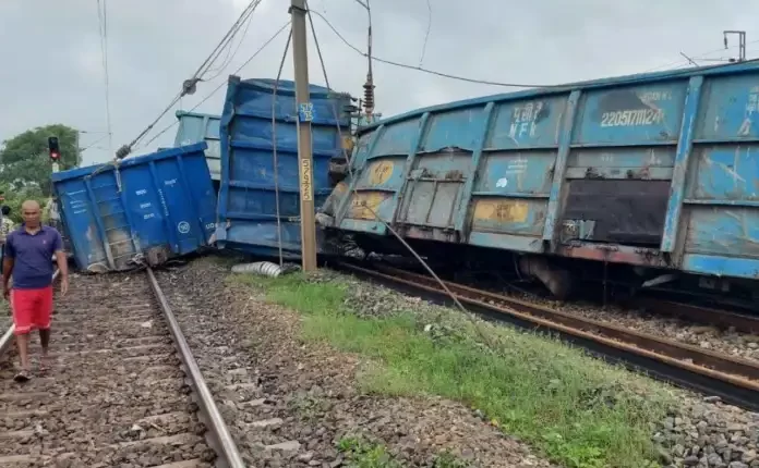 बिहार, सासाराम में मालगाड़ी, सासाराम में पटरी से उतरे मालगाड़ी के डिब्बे, गया-हावड़ा रूट बाधित