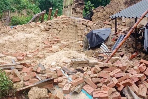 प्रतापगढ़ में कच्ची दीवार गिरने से बुजुर्ग महिला की मौत