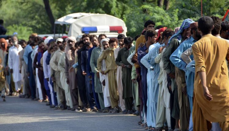 भूख से तड़पेंगे पाकिस्तान के 57 लाख लोग, खाने के संकट का करना पड़ेगा सामना, इस मुसीबत ने किया हाल बेहाल