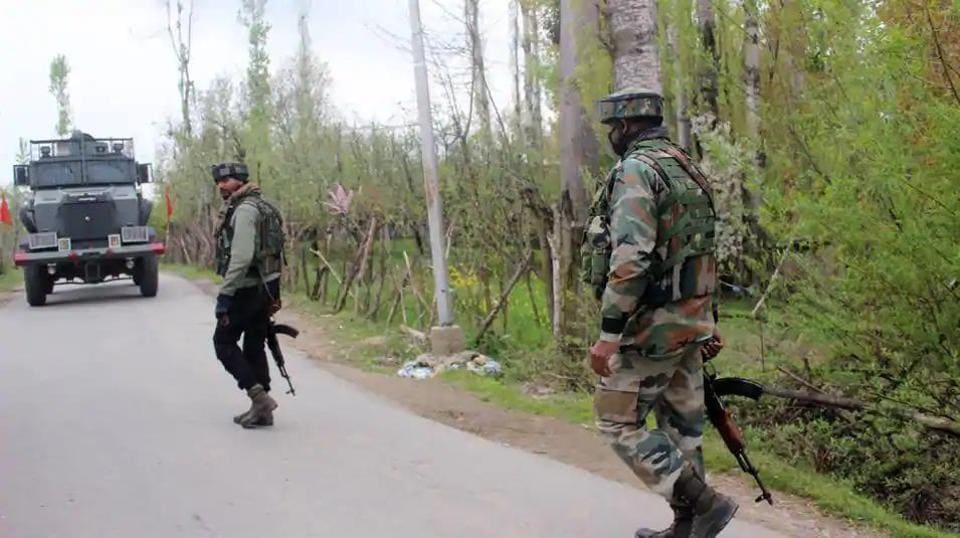 जम्मू कश्मीर के शोपियां में हुए एनकाउंटर में चार आतंकी ढेर