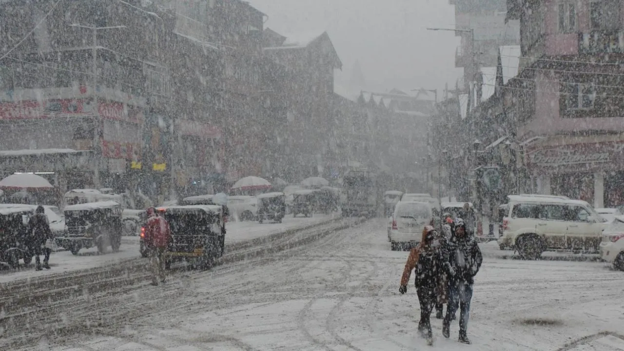 बर्फबारी, पश्चिमी हिमालयी , हिमाचल प्रदेश, पहाड़ों पर बर्फबारी, कश्मीर घाटी , गुलमर्ग, मौसम विज्ञान केंद्र, लेह , सर्दी, Snowfall, Western Himalayas, Himachal Pradesh, Snowfall on Mountains, Kashmir Valley, Gulmarg, Meteorological Center, Leh, Winter