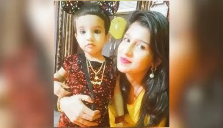 Soni murder case Lucknow, Roshni alias Naaz, Roshni Naaz Instagram, Roshni Lucknow Instagram, Roshni Lucknow Facebookसोनी हत्याकांड लखनऊ, रोशनी उर्फ नाज, रोशनी नाज इंस्टाग्राम, रोशनी लखनऊ इंस्टाग्राम, रोशनी लखनऊ फेसबुक, Lucknow News, 6 year old girl dies in Lucknow, Lucknow Police, Crime News Lucknow, killed his daughter along with lover, Uttar Pradesh News, UP Police, लखनऊ न्यूज, लखनऊ में 6 साल की बच्ची की मौत, लखनऊ पुलिस, क्राइम न्यूज लखनऊ, प्रेमी के साथ मिलकर अपनी बेटी को मार डाला, उत्तर प्रदेश न्यूज, यूपी पुलिस, Party in front of daughters dead body, Suhagrat with boyfriend, बेटी की लाश के सामने पार्टी, बॉयफ्रेंड के साथ सुहागरात, शादीशुदा महिला का बॉयफ्रेंड, लिव इन रिलेशनशिप में बेटी को मां ने मार डाला, पति पत्नी और वो, married woman boyfriend, mother killed daughter in live in relationship, pati patni aur wo