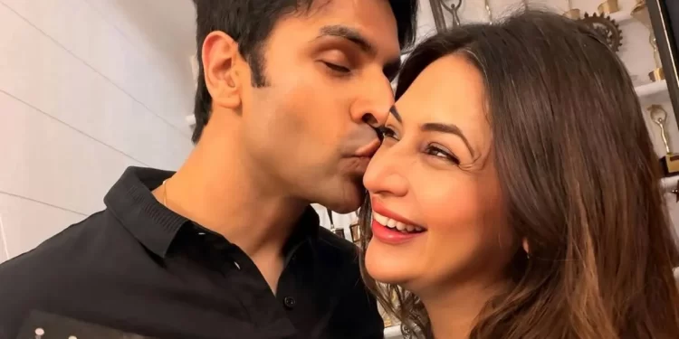 क्या दिव्यांका त्रिपाठी बनने वाली हैं मां? शादी के 10 साल बाद ‘ईशी मां’ को लेकर तेज हुई चर्चा