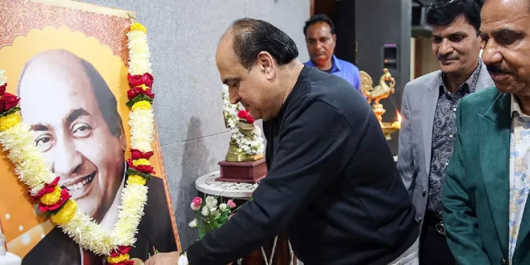 मोहम्मद रफी ने मौत से ठीक पहले रिकॉर्ड किया था आखिरी गाना, बेटे शाहिद ने बताई भावुक कहानी