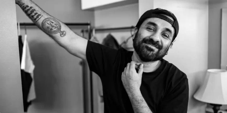 वीर दास महाफ्लॉप फिल्म के बाद स्टेज पर लौटे, लंदन के Royal Albert Hall में धमाकेदार स्टैंड-अप शो