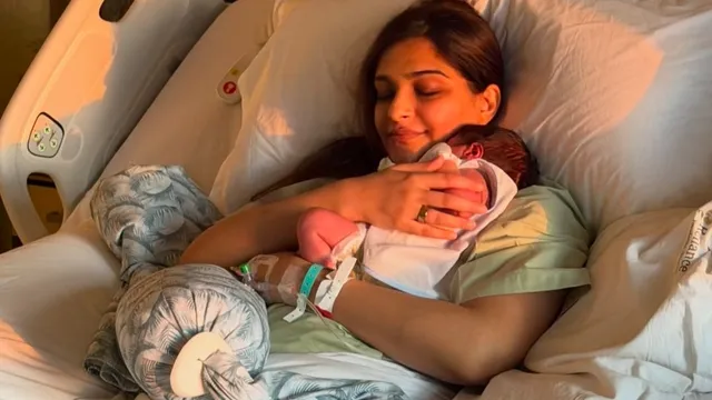 Sonam Kapoor Baby: दूसरे बेटे की पहली झलक आई सामने, हॉस्पिटल से शेयर की तस्वीर ने फैंस को किया इमोशनल