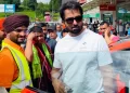 नेपाल की तबाही के बीच मदद को पहुंचे सोनू सूद, भारत से राहत सामग्री लेकर काठमांडू पहुंचे; बाढ़ पीड़ितों को बांटे कंबल-खाना